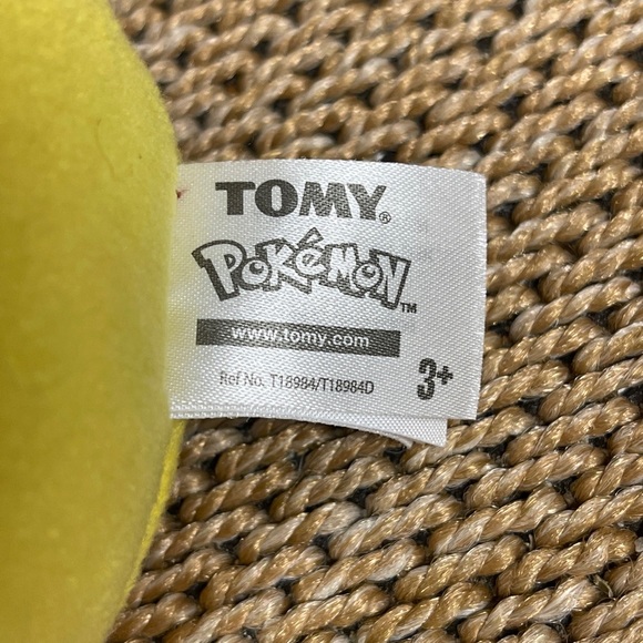 2017 TOMY 10” Pokemon My Friend Pikachu Plush Toy Light Up Talking Plush Moves! - Picture 3 of 10